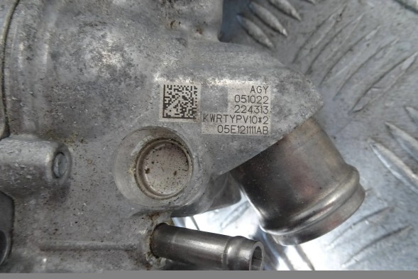 Volkswagen OE 05E121111AB Oe vag 05e121111ab водяний насос vw 1,5 tsi