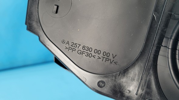 Mercedes-Benz OE A2576300000 YY/26 BIGMOTOS MERCEDES W257 CLS Кришка люка бензобака A2576300000