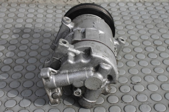 Nissan заводська комплектація 926004EA0A Компресор кондиціонера mahle acp 379 000s