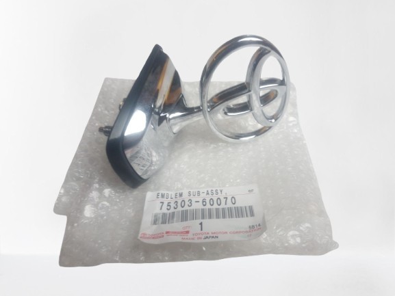 Toyota OE 75303-60070 Toyota Land Cruiser 100 емблема значок на капот сріблястий