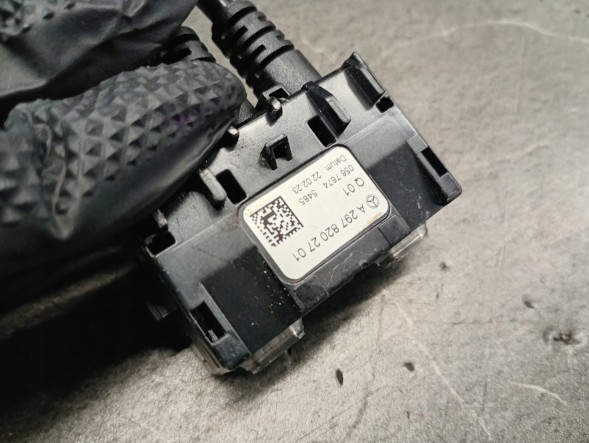 Mercedes-Benz OE A2978202701 роз'єм для зарядки порт usb c mercedes w297