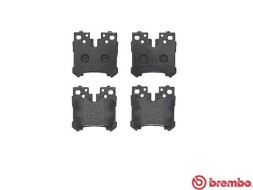 P83076 BREMBO Комплект гальмівних колодок з 4 шт дисків