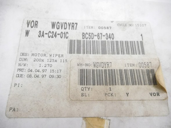 Mazda OE Silnik склоочисника переднього Mazda 323 BC5D-67-340