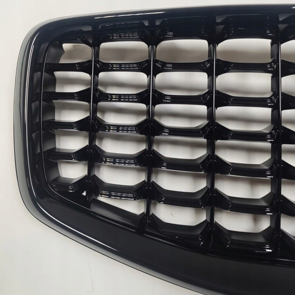 Китай V13874 Муляж передньої решітки R-Design Volvo S60/V60 III 2019+