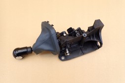 Ford OE Ford Ka II LEWAREK GAŁKA ZMIANY BIEGÓW MIESZEK 2008-2016R CZARNA PIANO Ford ka ii ліварка гілка перемикання передач сильфонів 2008-2016r чорна piano