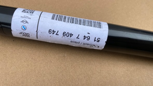 BMW OE BMW G30 G31 G11 G14 G15 F91 ROZPÓRKA PASA PRZÓD PRZEDNIA 7409749 Nowa OE Qua18/4/25 BMW G30 G31 G11 G14 G15 F91 РОЗПІРКА ПЕРЕДНЬОГО РЕМЕНЯ 7409749 Нова OE