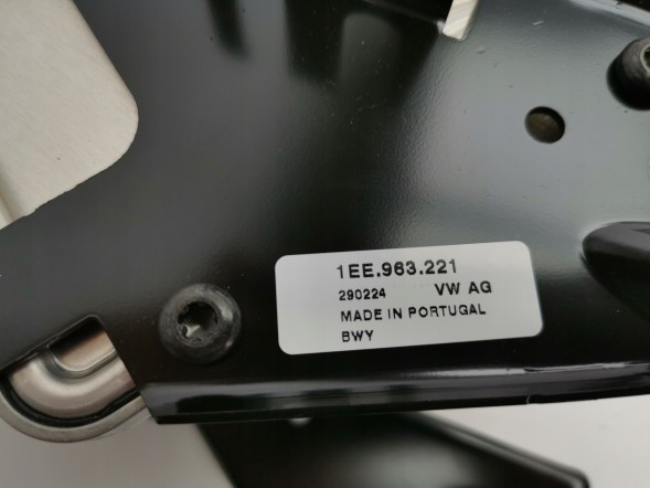 Volkswagen OE 1EE963221, DWP476246OE Теплообмінник VW ID.7 1EE963221