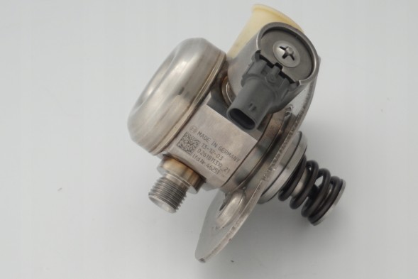 BMW OE Паливний насос високого тиску BMW F20 F21 F45 8621083 NEW