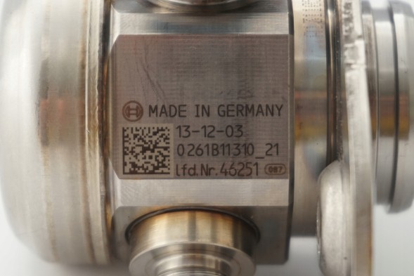 BMW OE Паливний насос високого тиску BMW F20 F21 F45 8621083 NEW