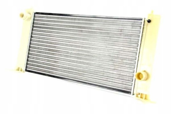 Thermotec THED7F030TT(iMOTO) Охолоджувач двигуна fiat stilo 1.2/1.4/1.6 10.01-08 + набір водія #37