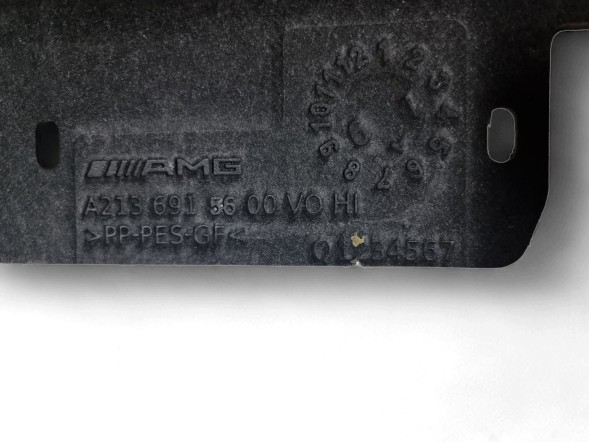 Mercedes-Benz OE MERCEDES W213 ПЕРЕДНЯ ПРАВА НАКЛАДКА КРИЛА A2136915600