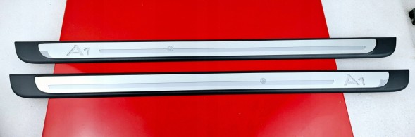 Audi OE Audi A1 2011- Порогові планки з підсвічуванням 8Х3071300