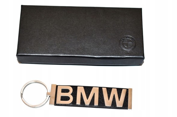 BMW OE 51128057008 Накладка фаркопа нижня середня для BMW F26 X4
