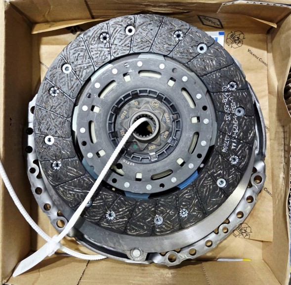 Sachs 3000 950 943 Sachs 3000 950 943 комплект зчеплень
