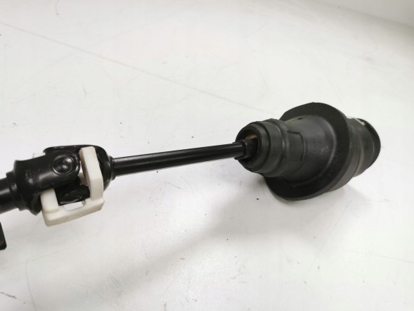 Renault OE КОЛОНКА КЕРМА RENAULT R21 OE 7700801309