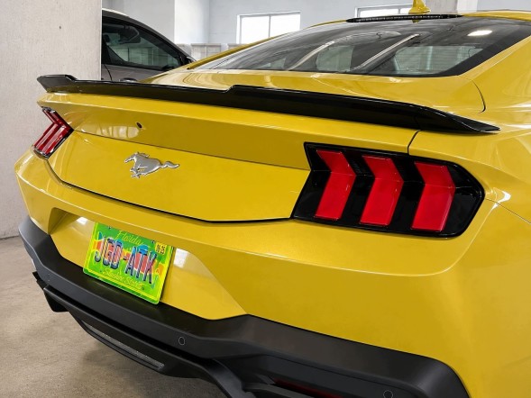 JGD ATTACK JGD-MU24-RSADGB Спойлер Lotka – AIR DESIGN – Чорний глянець для FORD MUSTANG 2024-2026