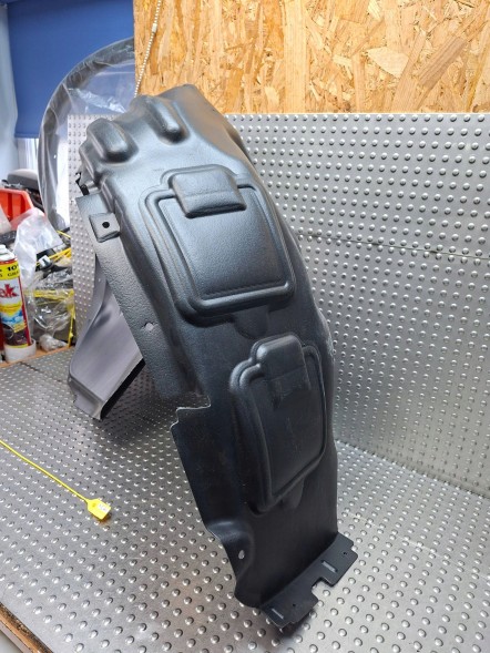 Jeep OE S25165163 НАДКОЛІСНИЙ АРКА ПЕРЕДНЯ ПРАВА JEEP CHEROKEE KL 14-18 OEM 68209678AE