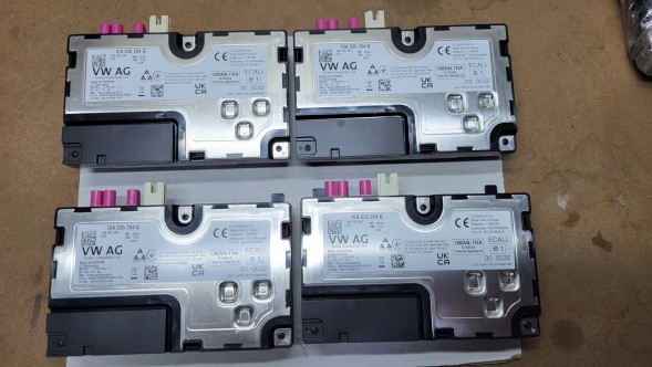 Volkswagen OE MODUŁ STEROWNIK USŁUG ONLINE VW SKODA 10A035284G LEGALNY Модуль Контролер ОНЛАЙН-послуг VW Id3 Id4 Cupra Audi ETron 10A035284G ЛЕГАЛЬНИЙ