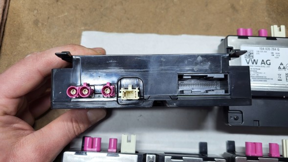 Volkswagen OE MODUŁ STEROWNIK USŁUG ONLINE VW SKODA 10A035284G LEGALNY Модуль Контролер ОНЛАЙН-послуг VW Id3 Id4 Cupra Audi ETron 10A035284G ЛЕГАЛЬНИЙ