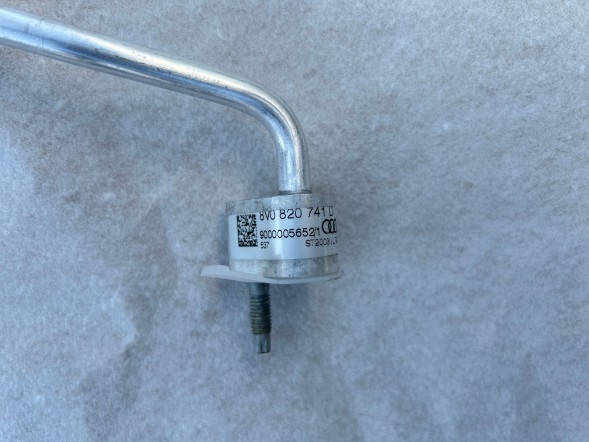 Audi OE AUDI A3 8V0 ШЛАНГ КОНДИЦІОНЕРУ 8V0820741D