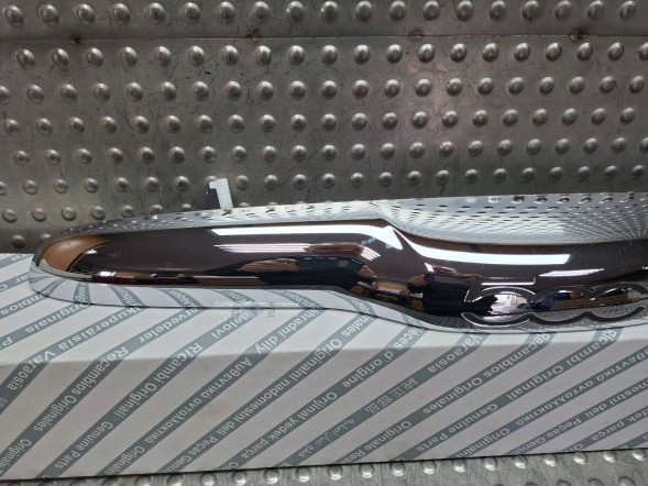 Fiat OE S26337871 ХРОМОВАНА НАКЛАДКА КЛАПАНА 0735516207 FIAT 500 2007-
